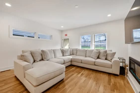 32-2623-Pennington-Ave-032.webp